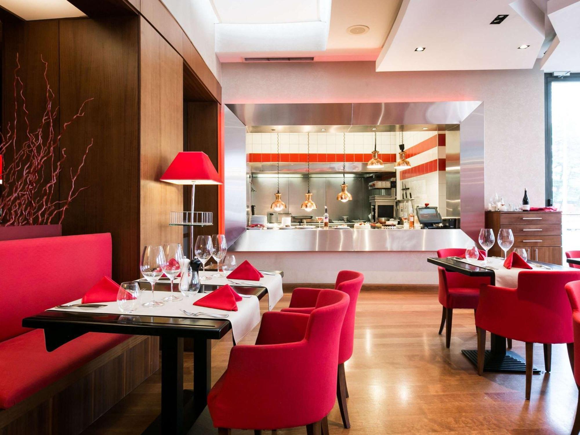 Pullman Bucharest World Trade Center Hotel Luaran gambar